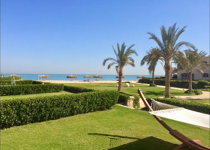 La Vista 5 Beachfront 265m Luxury Ain Suchna